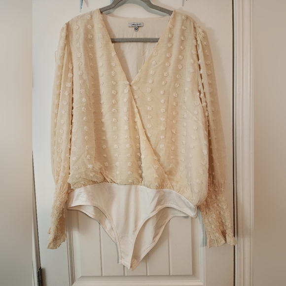 white birch Tops - White Burch Cream Textured V-Neck Bodysuit Snap Crotch Romantic Victorian Sz 2X